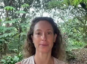 Na’ama sharing her founder story